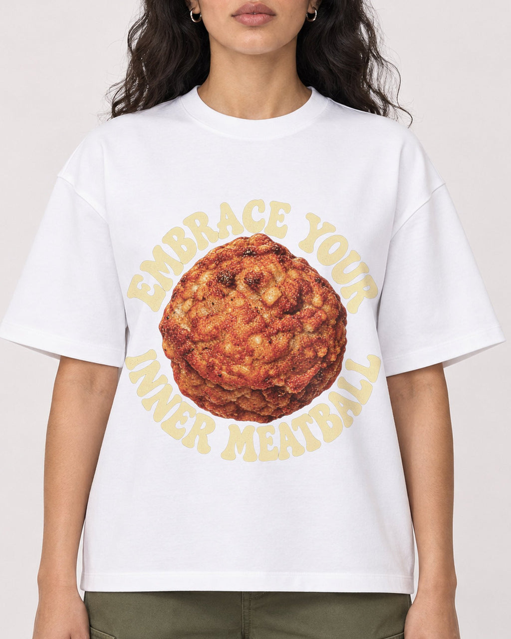 Mockup Boxy Heavyweight Tee White female close-up 07