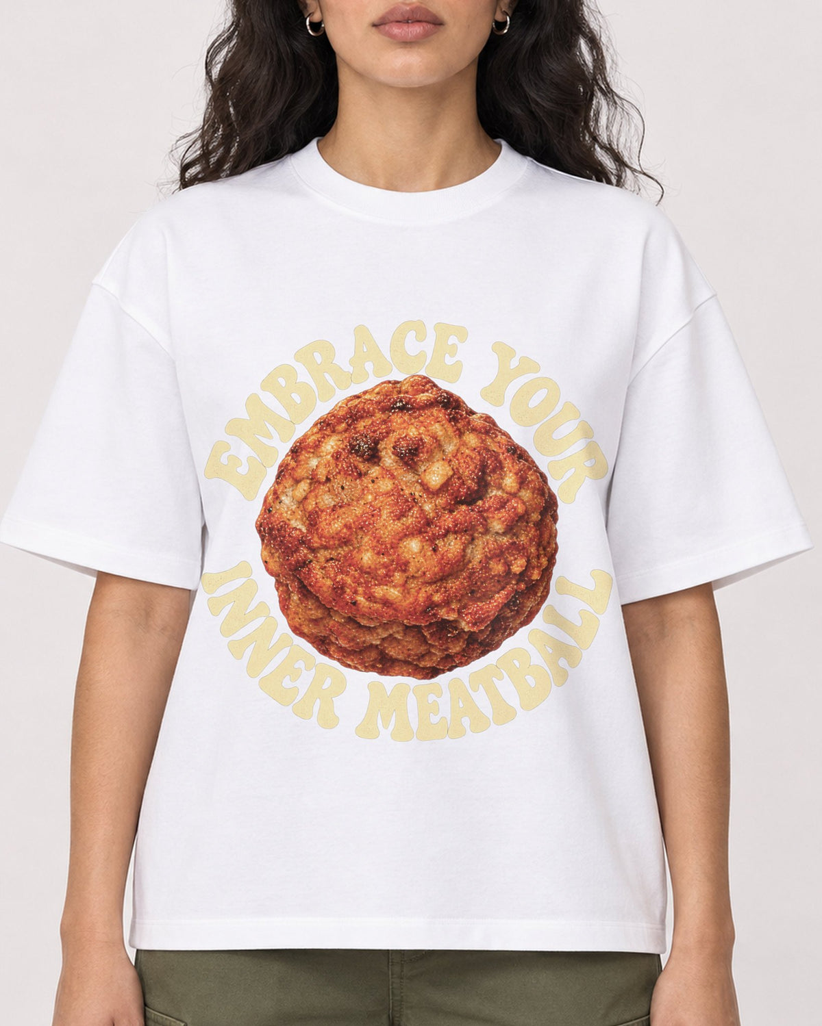 Mockup Boxy Heavyweight Tee White female close-up 07