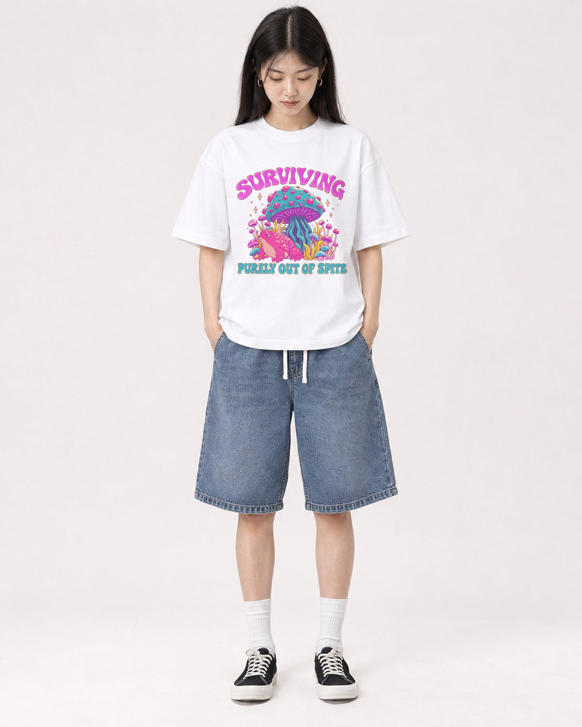 Mockup Boxy Heavyweight Tee White female full-body 01