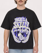 Mockup Boxy Heavyweight Tee Black male close-up 09