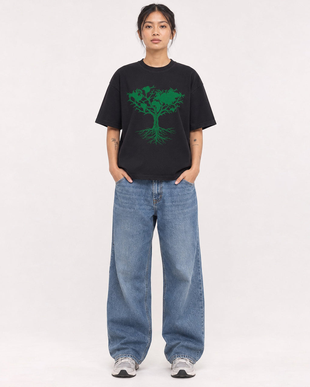 Mockup Boxy Heavyweight Tee Black female full-body 12