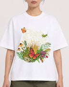 Mockup Boxy Heavyweight Tee White female close-up 12