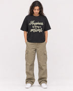 Mockup Boxy Heavyweight Tee Black female full-body 30
