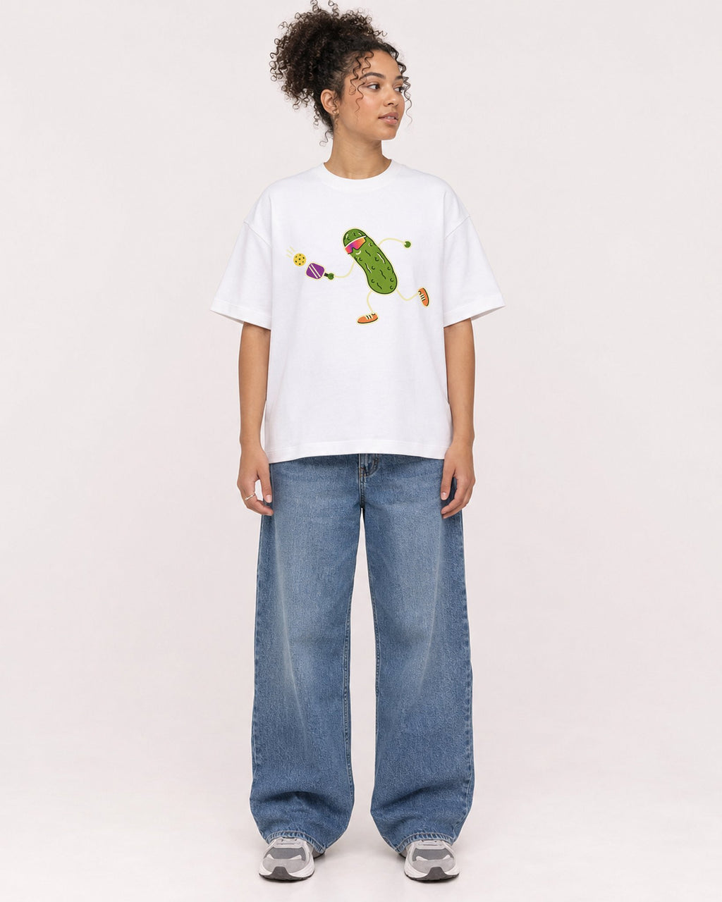 Mockup Boxy Heavyweight Tee White female full-body 20