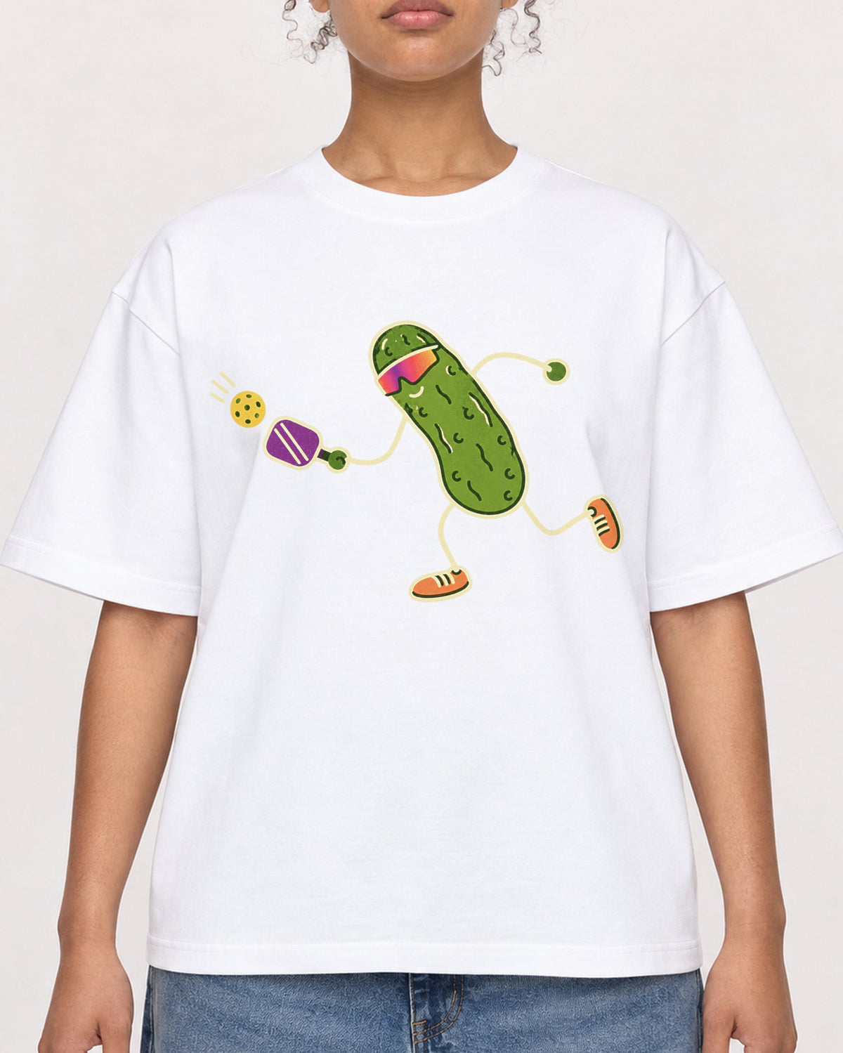 Mockup Boxy Heavyweight Tee White female close-up 20