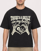 Mockup Boxy Heavyweight Tee Black male close-up 08