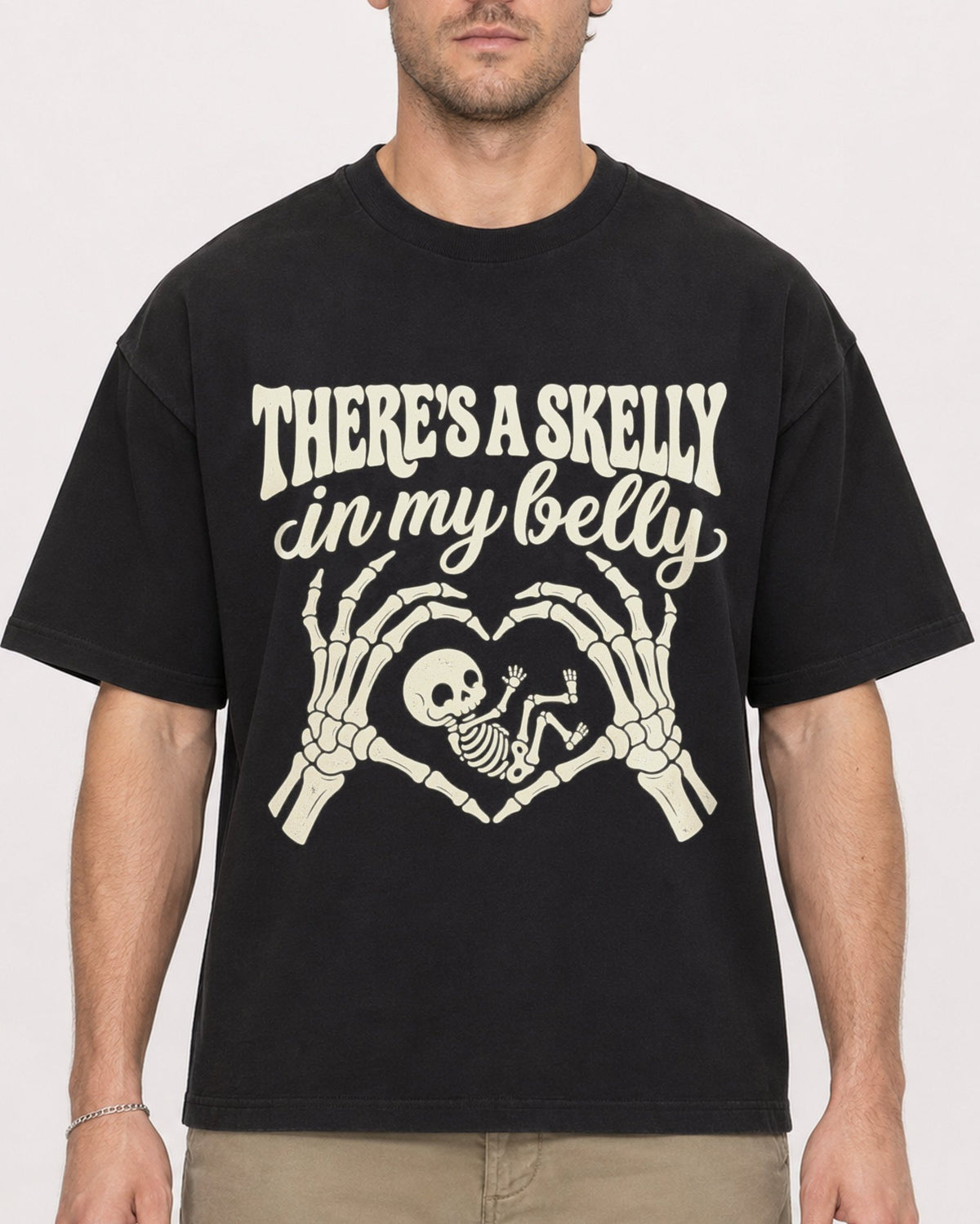 Mockup Boxy Heavyweight Tee Black male close-up 08