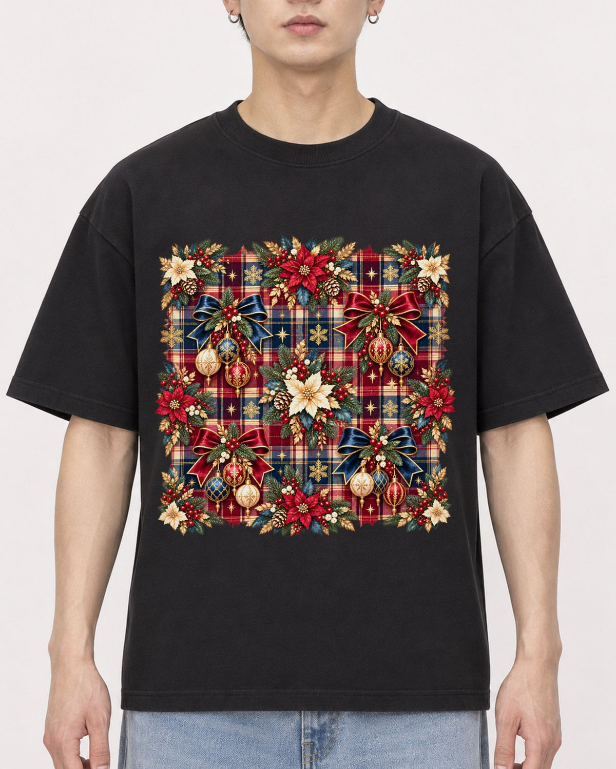 Mockup Boxy Heavyweight Tee Black male close-up 01