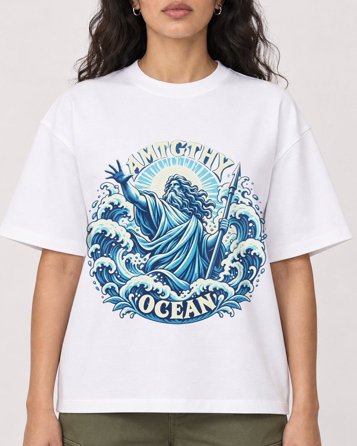 Mockup Boxy Heavyweight Tee White female close-up 07