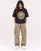 Mockup Boxy Heavyweight Tee Black female full-body 02