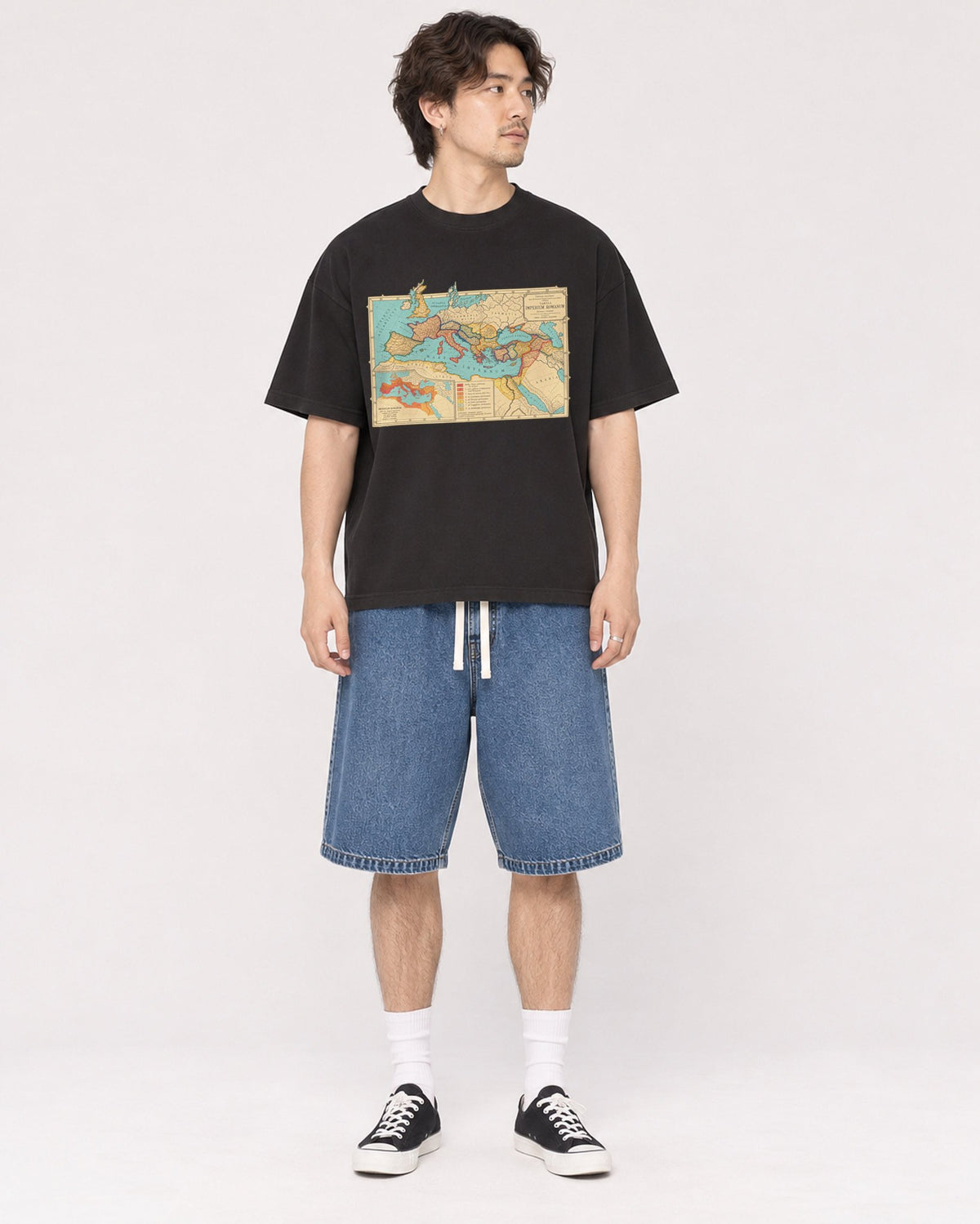 Mockup Boxy Heavyweight Tee Black male full-body 03