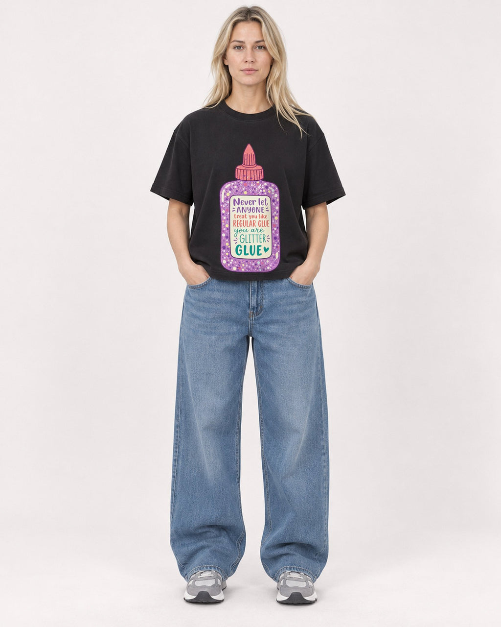 Mockup Boxy Heavyweight Tee Black female full-body 08