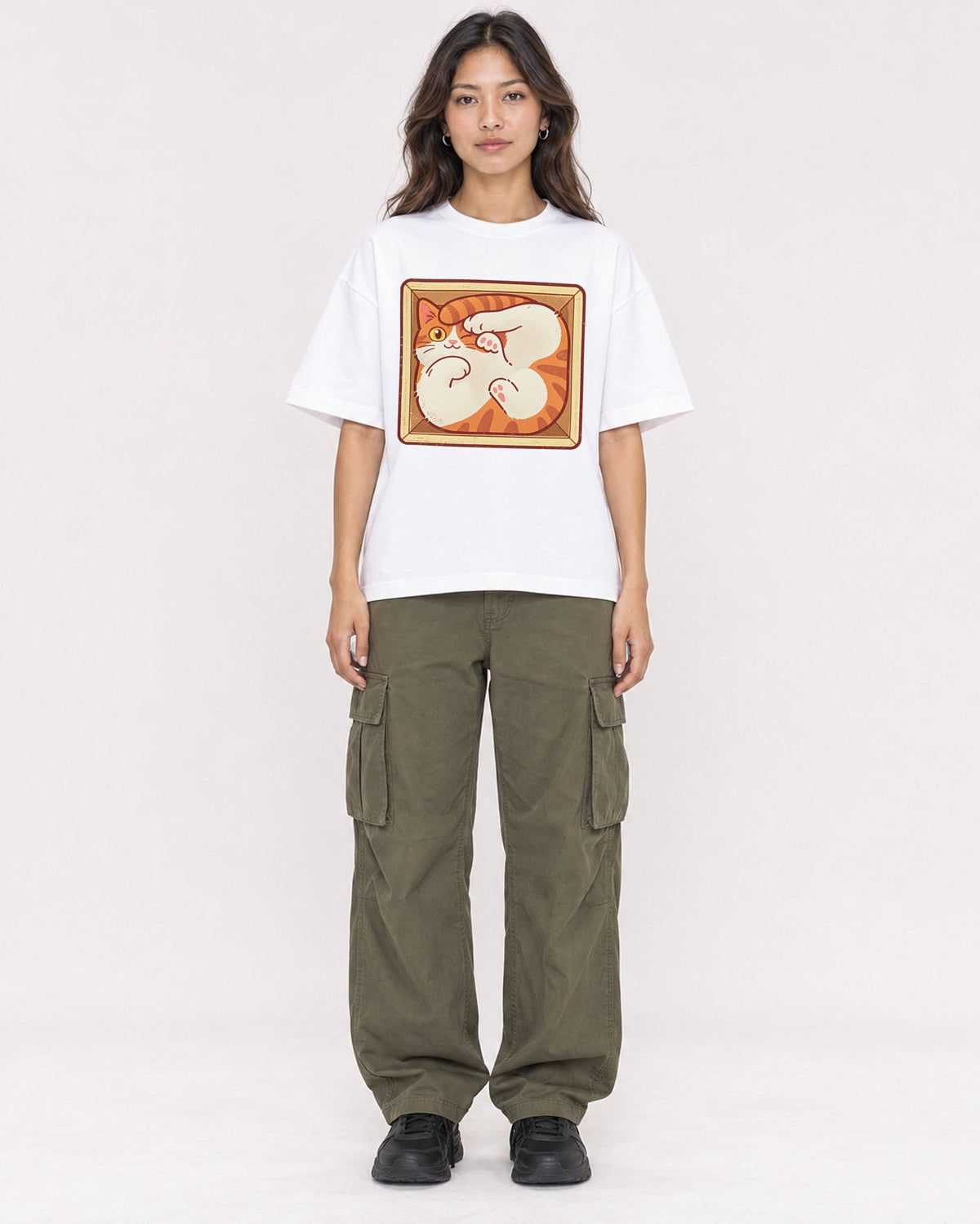 Mockup Boxy Heavyweight Tee White female full-body 02