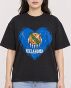 Mockup Boxy Heavyweight Tee Black female close-up 03