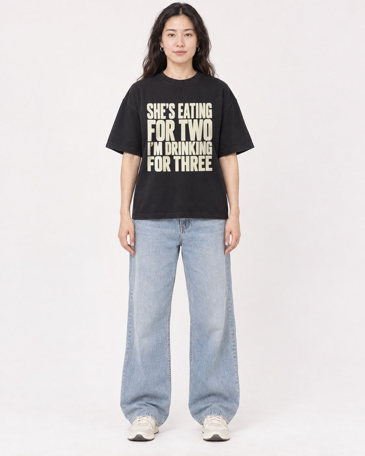Mockup Boxy Heavyweight Tee Black female full-body 03