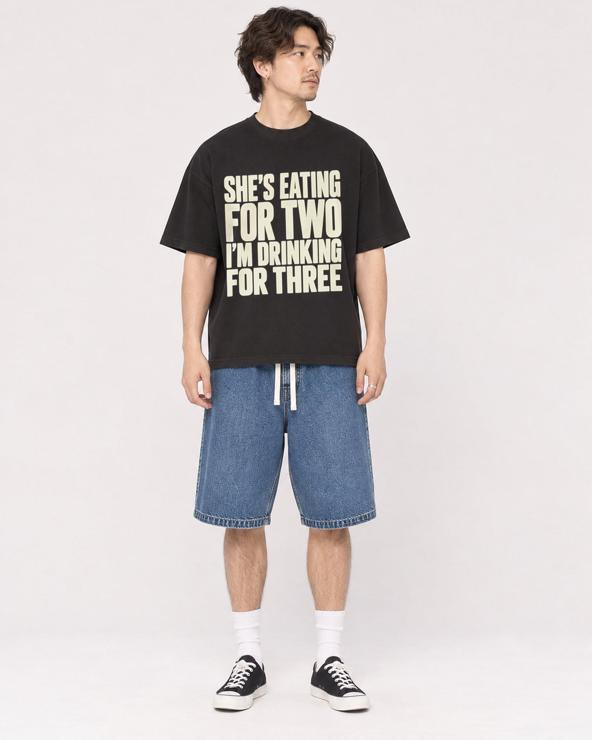 Mockup Boxy Heavyweight Tee Black male full-body 03