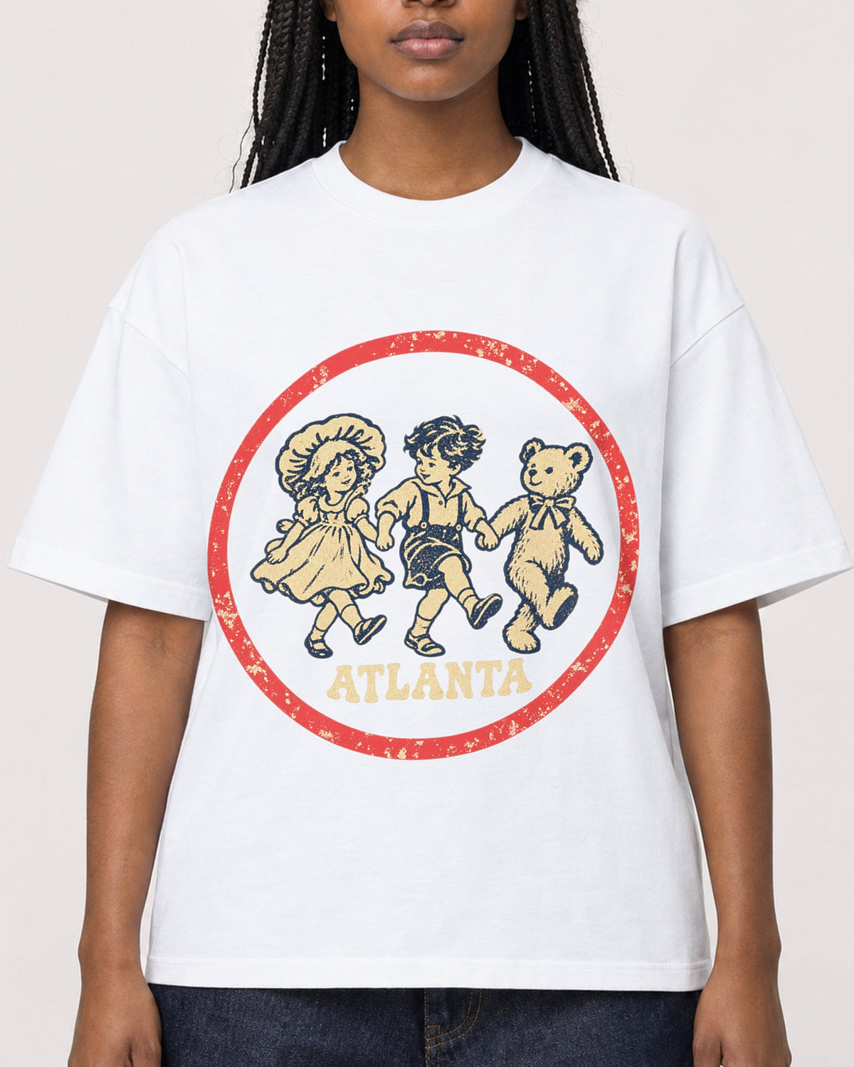 Mockup Boxy Heavyweight Tee White female close-up 04