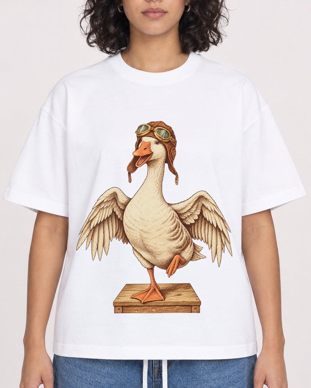 Mockup Boxy Heavyweight Tee White female close-up 26