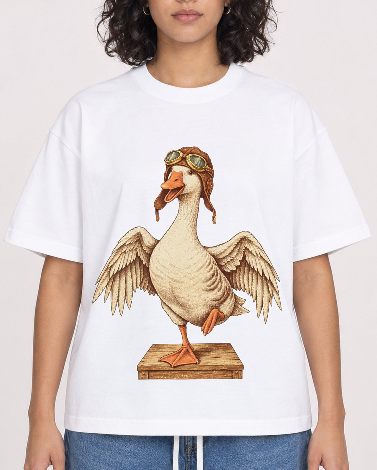 Mockup Boxy Heavyweight Tee White female close-up 26