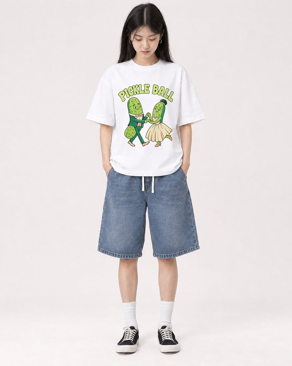 Mockup Boxy Heavyweight Tee White female full-body 01