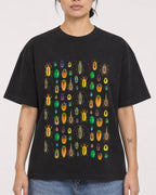Mockup Boxy Heavyweight Tee Black female close-up 12