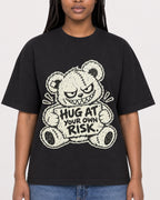 Mockup Boxy Heavyweight Tee Black female close-up 04