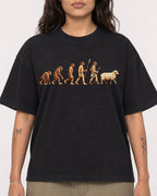Mockup Boxy Heavyweight Tee Black female close-up 06