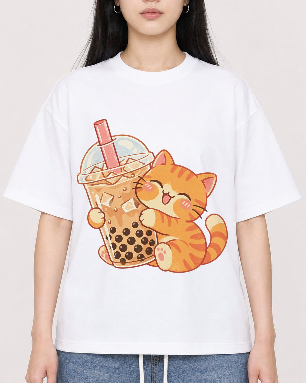 Mockup Boxy Heavyweight Tee White female close-up 01