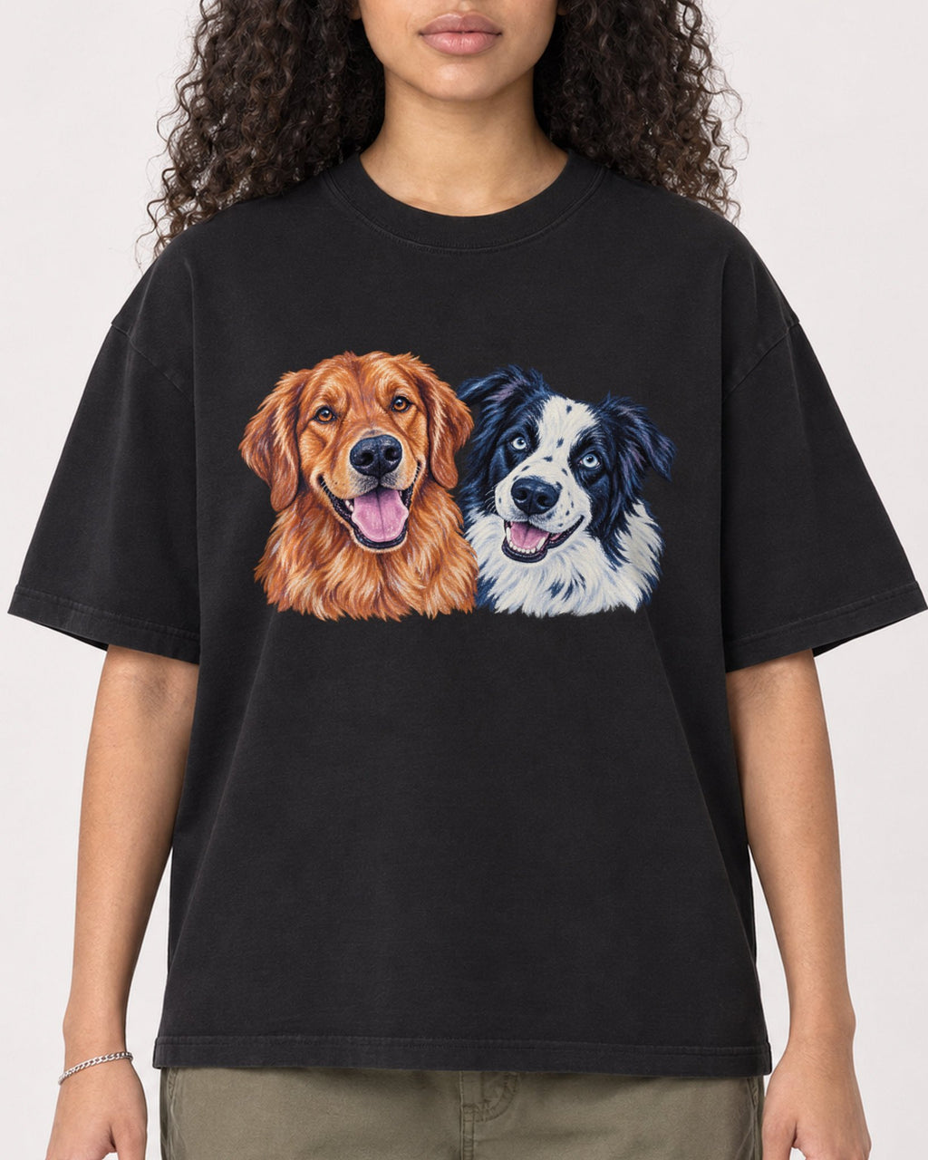 Mockup Boxy Heavyweight Tee Black female close-up 10