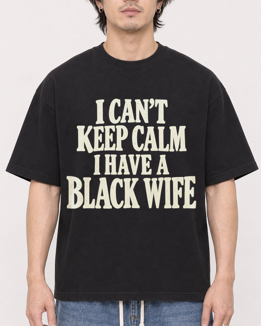 Mockup Boxy Heavyweight Tee Black male close-up 03