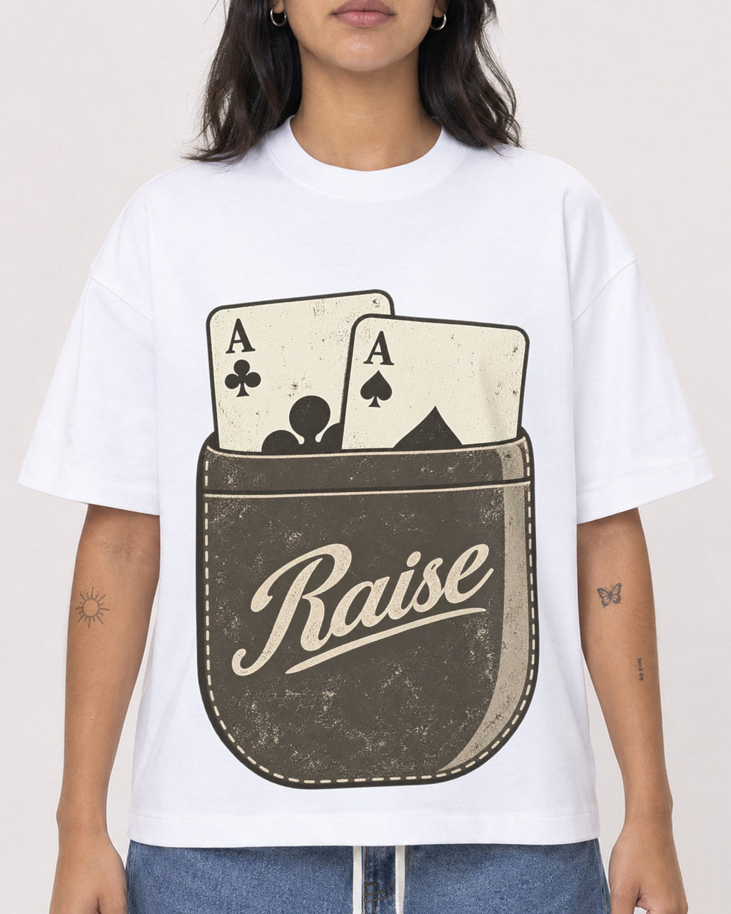 Mockup Boxy Heavyweight Tee White female close-up 36