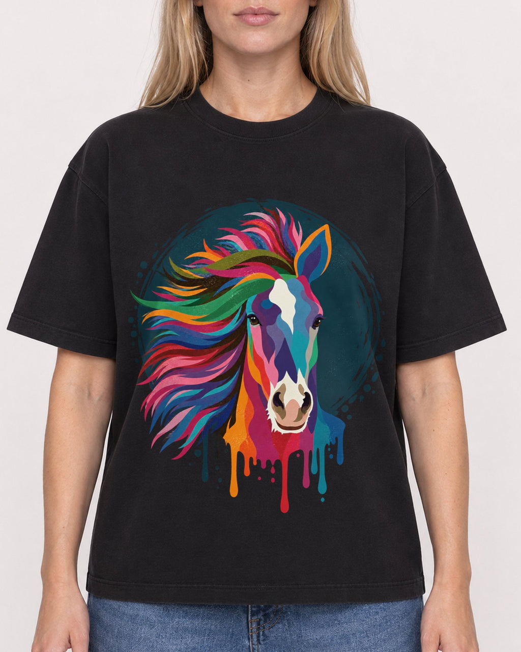 Mockup Boxy Heavyweight Tee Black female close-up 08