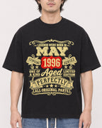 Mockup Boxy Heavyweight Tee Black male close-up 03