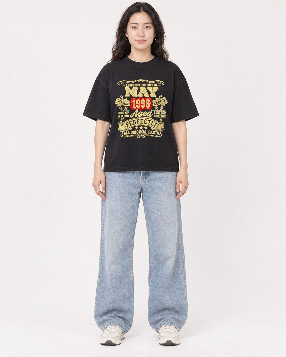 Mockup Boxy Heavyweight Tee Black female full-body 03