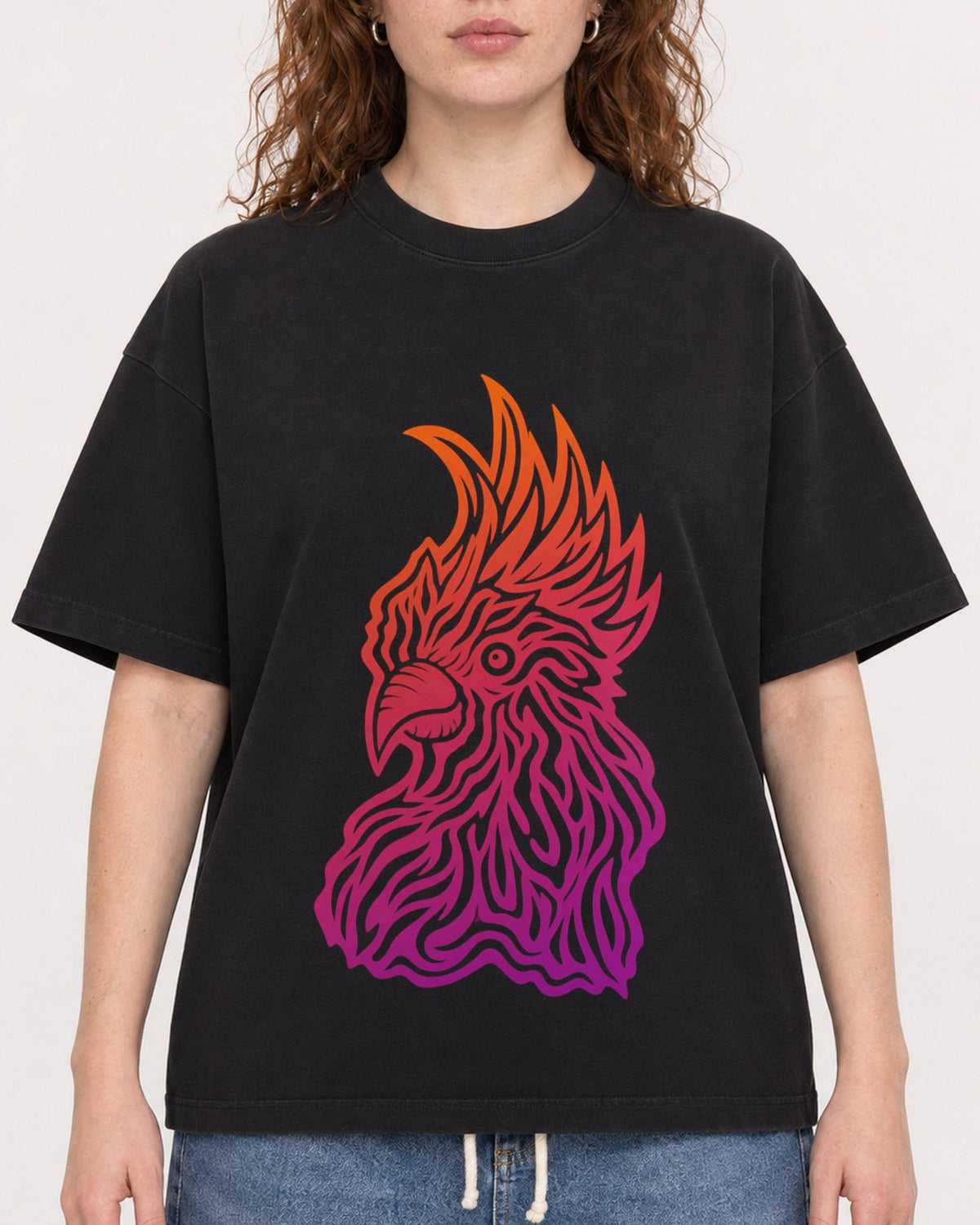 Mockup Boxy Heavyweight Tee Black female close-up 09