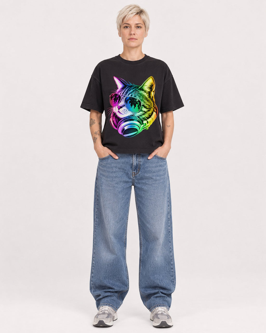 Mockup Boxy Heavyweight Tee Black female full-body 48