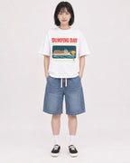 Mockup Boxy Heavyweight Tee White female full-body 11