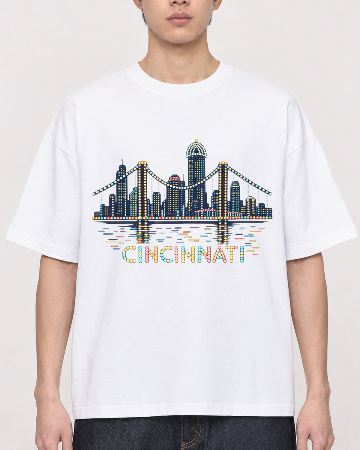 Mockup Boxy Heavyweight Tee White male close-up 01