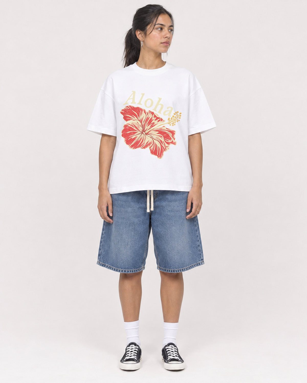 Mockup Boxy Heavyweight Tee White female full-body 16