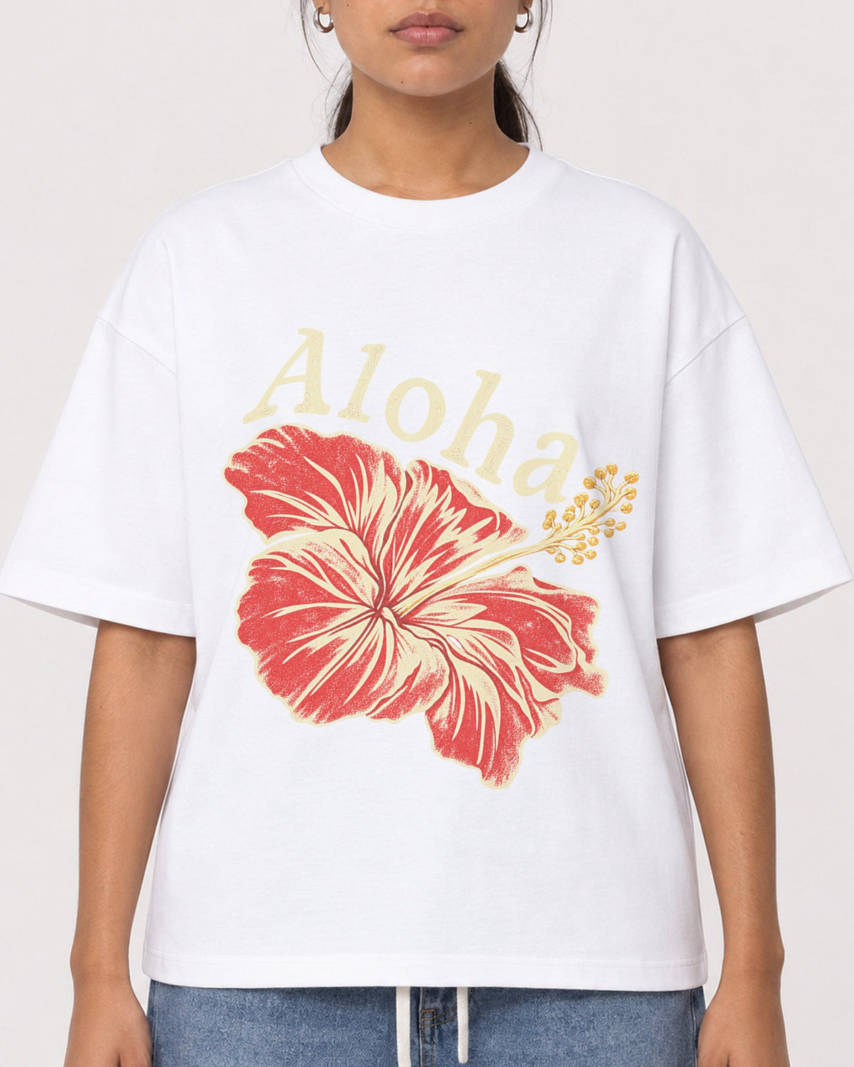 Mockup Boxy Heavyweight Tee White female close-up 16