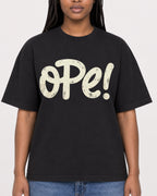 Mockup Boxy Heavyweight Tee Black female close-up 04