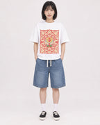 Mockup Boxy Heavyweight Tee White female full-body 11