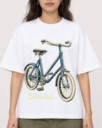 Mockup Boxy Heavyweight Tee White female close-up 02
