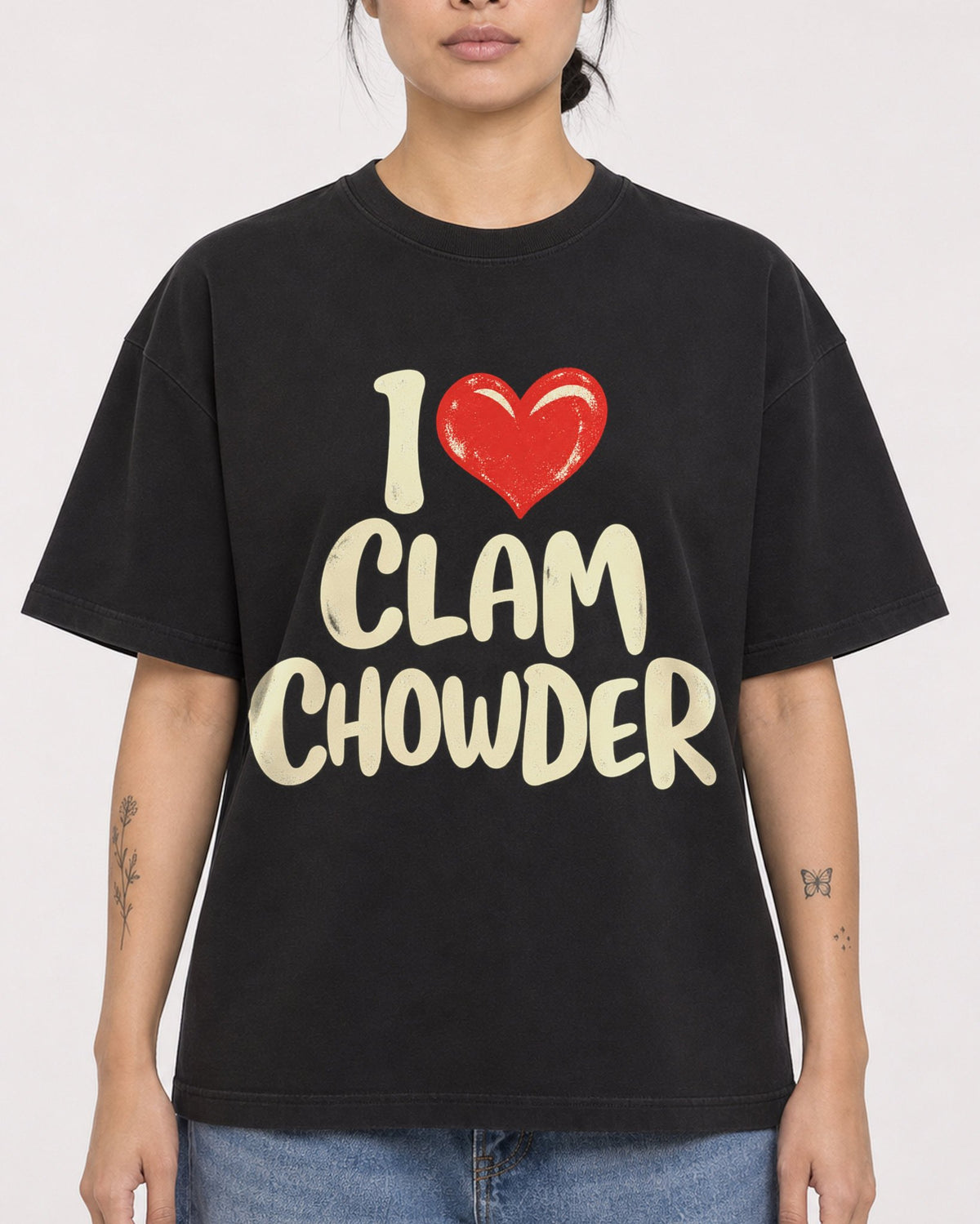 Mockup Boxy Heavyweight Tee Black female close-up 12