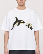 Mockup Boxy Heavyweight Tee White male close-up 01