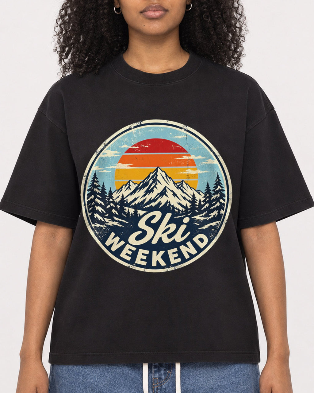 Mockup Boxy Heavyweight Tee Black female close-up 05