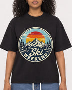Mockup Boxy Heavyweight Tee Black female close-up 05