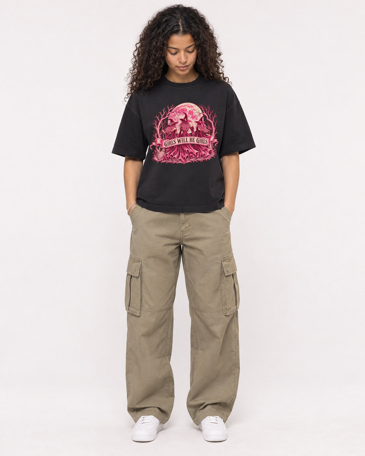 Mockup Boxy Heavyweight Tee Black female full-body 10