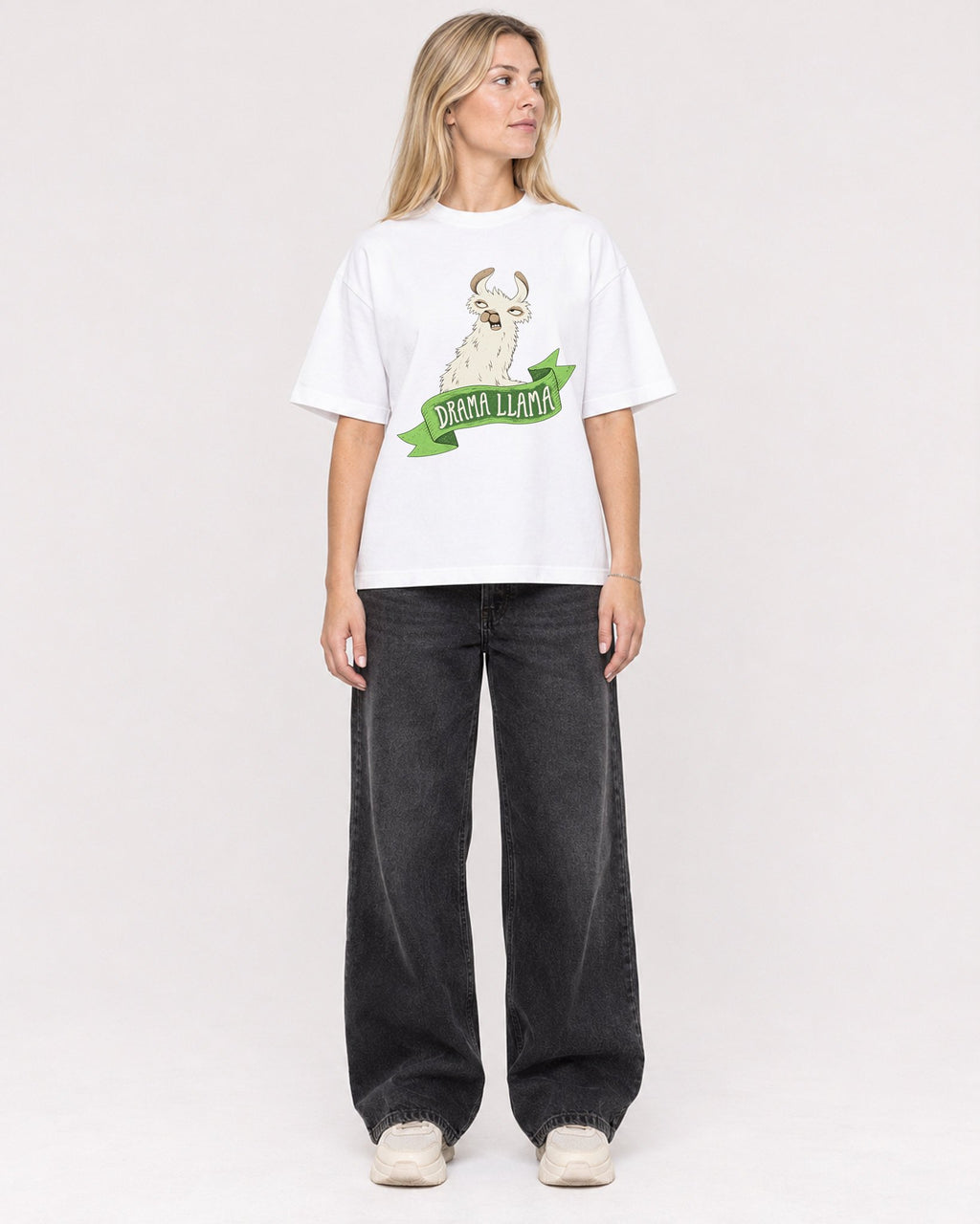 Mockup Boxy Heavyweight Tee White female full-body 08