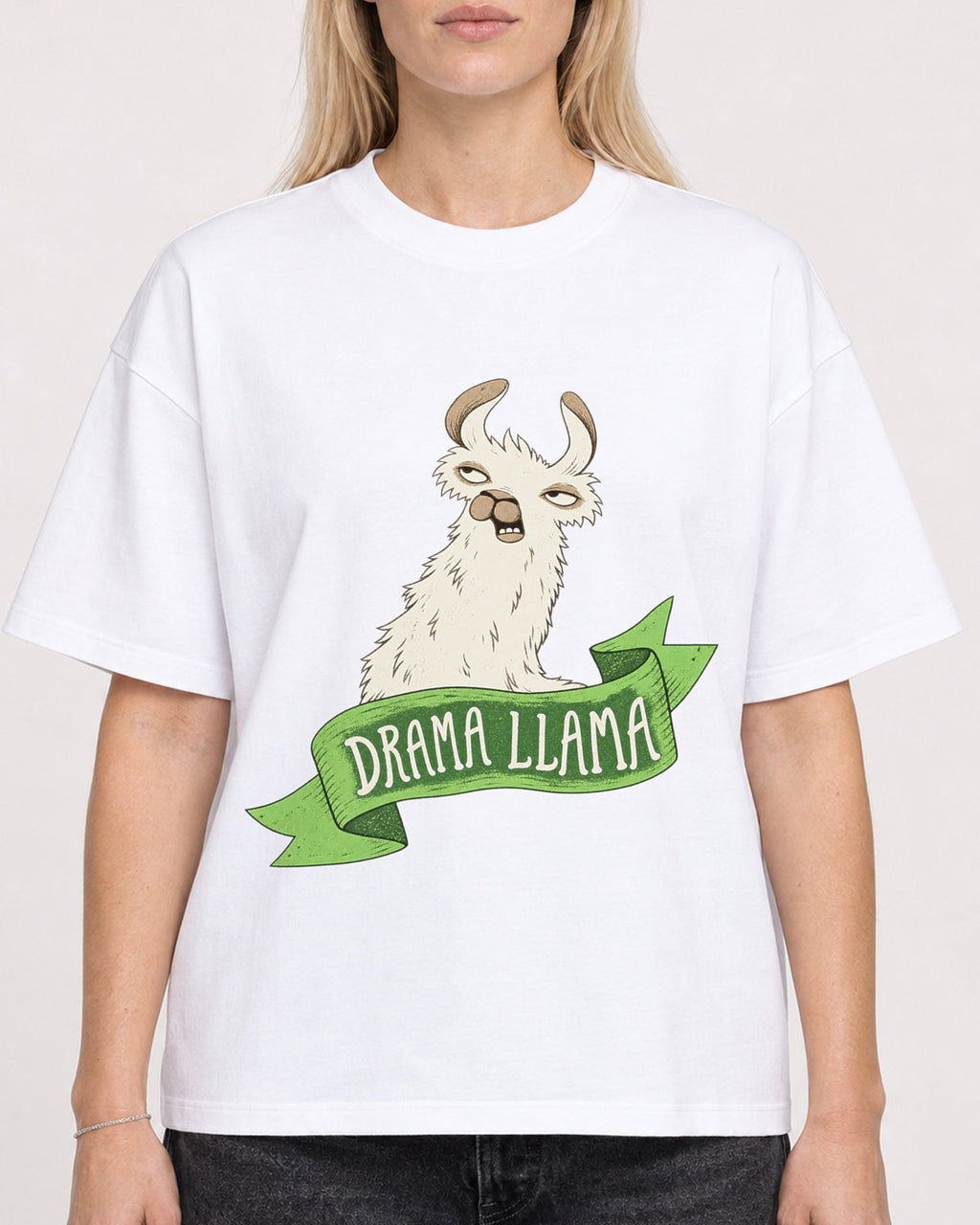 Mockup Boxy Heavyweight Tee White female close-up 08